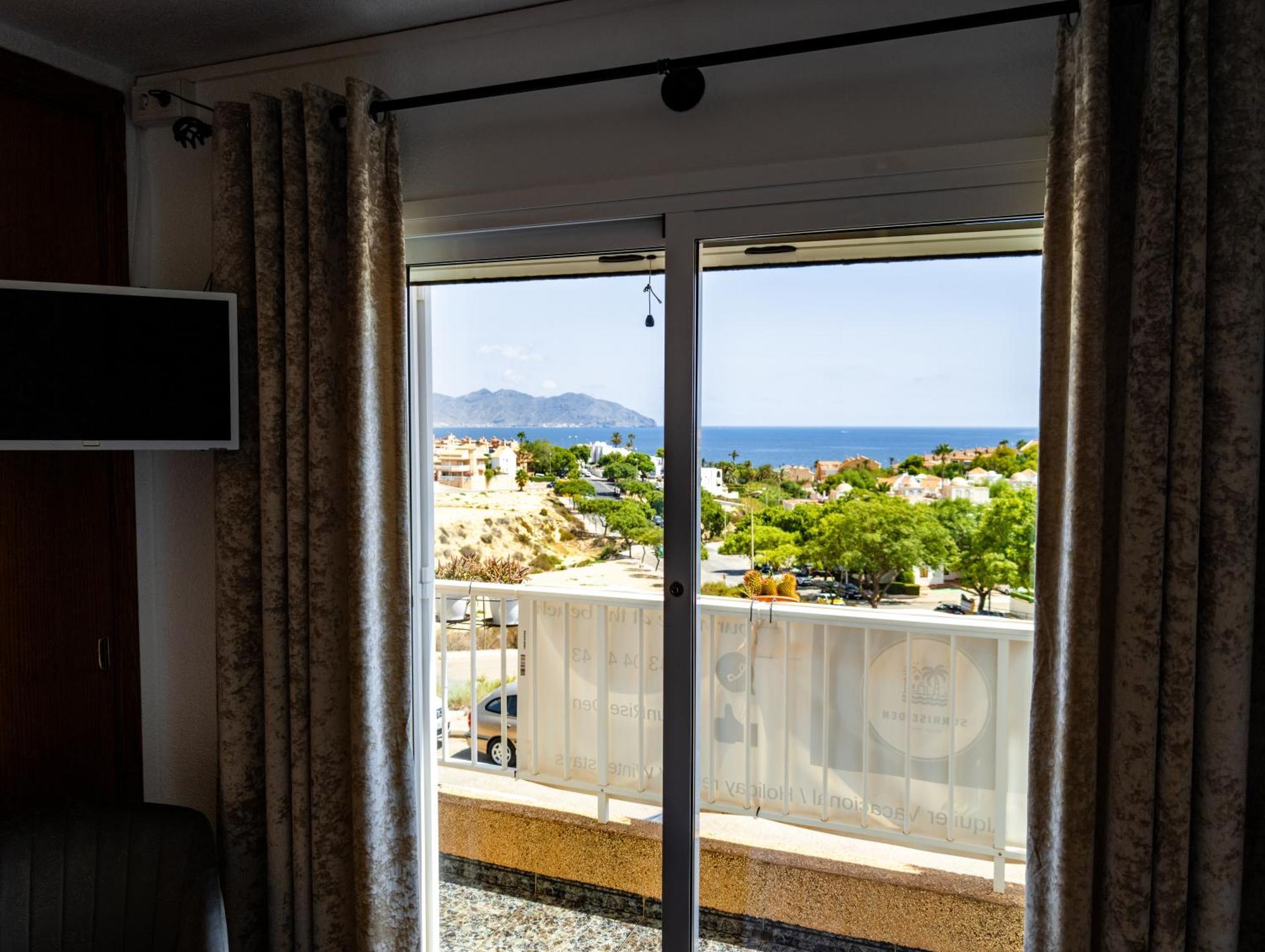 Villa Sunrise Den, A Pie De Playa, Vista Al Mar Y Piscina *
