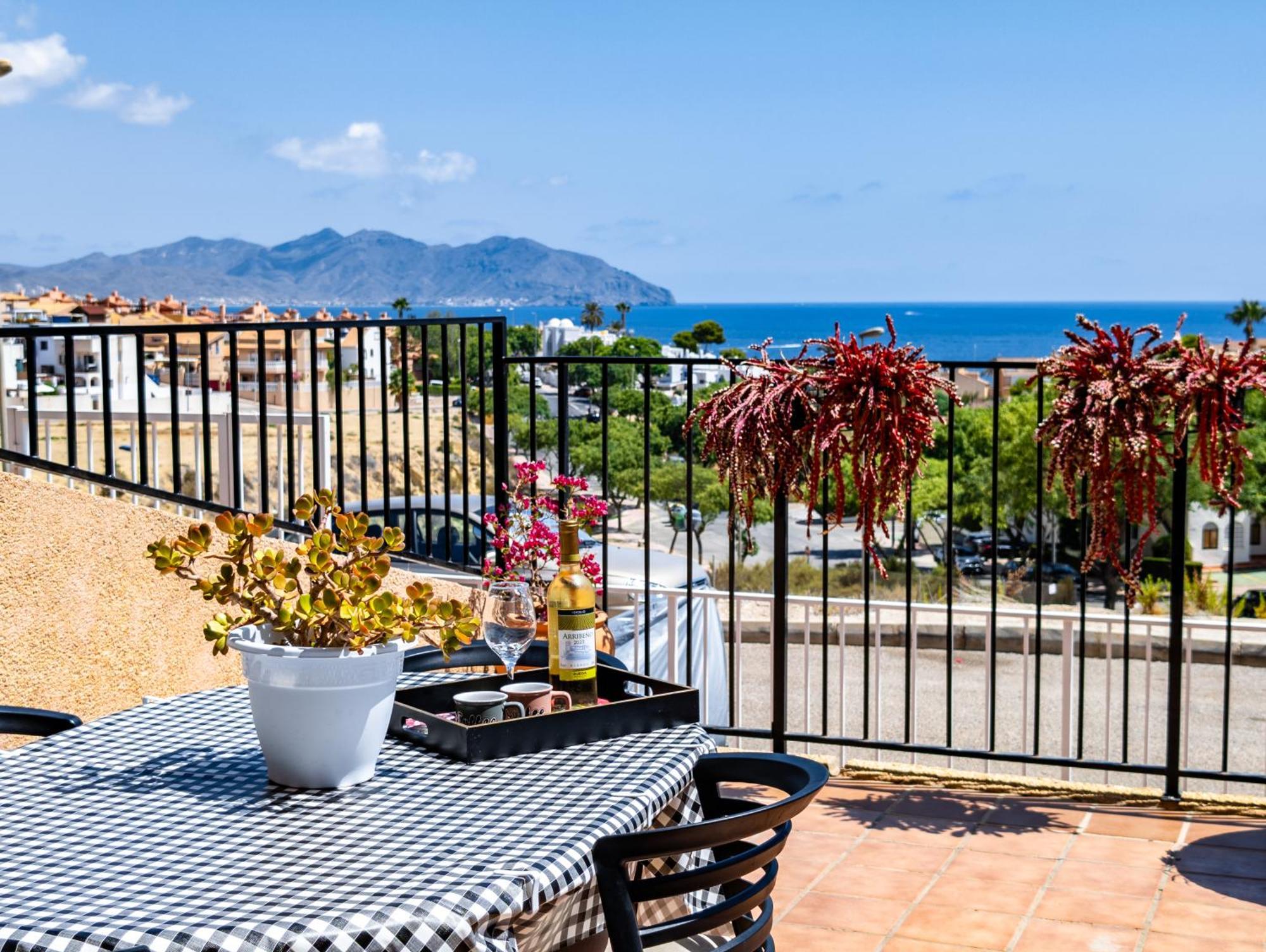 Villa Sunrise Den, A Pie De Playa, Vista Al Mar Y Piscina *